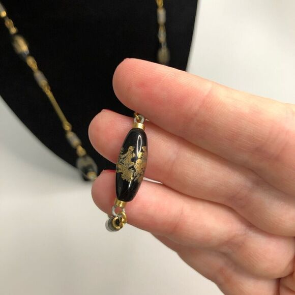 Vintage black bead gold tone spaced courting scene couple bead craft repurpose - Picture 2 of 7